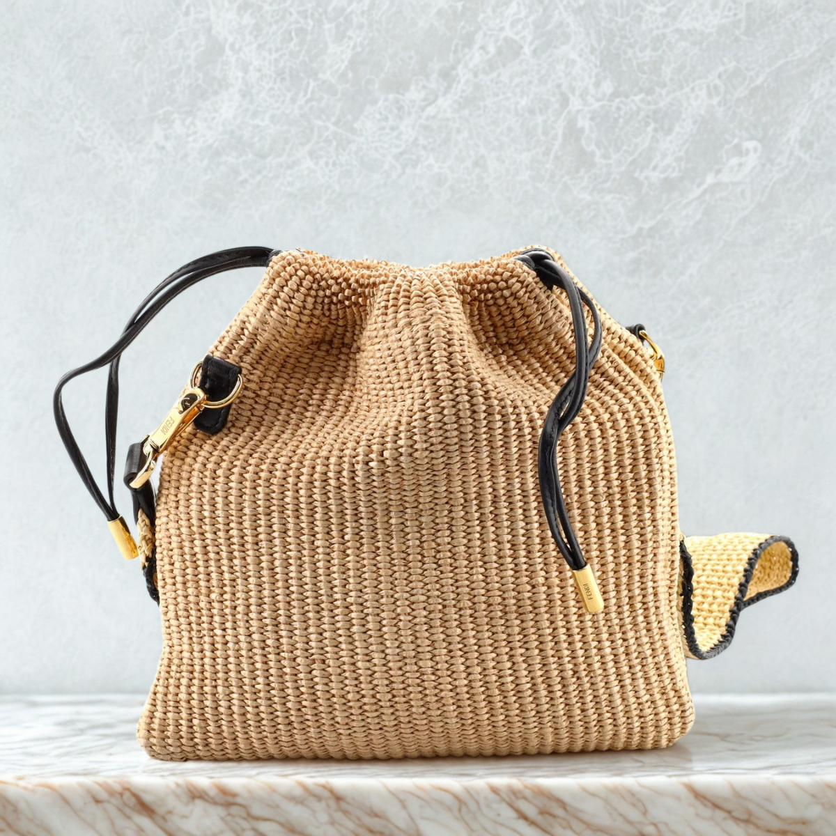 Fendi – Sack Small Braided Straw Bag in Beige